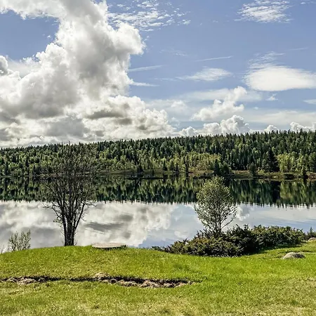 2 Bedroom Lovely In Holiday home