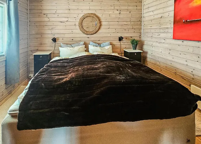 2 Bedroom Lovely In نيسبين