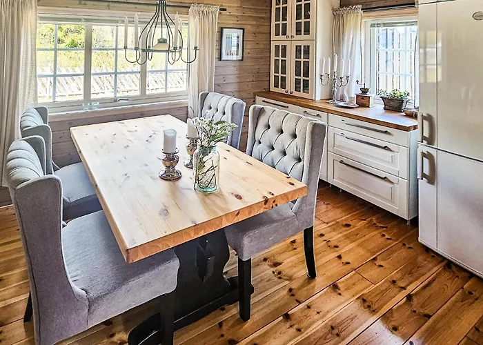 2 Bedroom Lovely In * 네스뷔엔