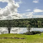 2 Bedroom Lovely In Сasa de vacaciones